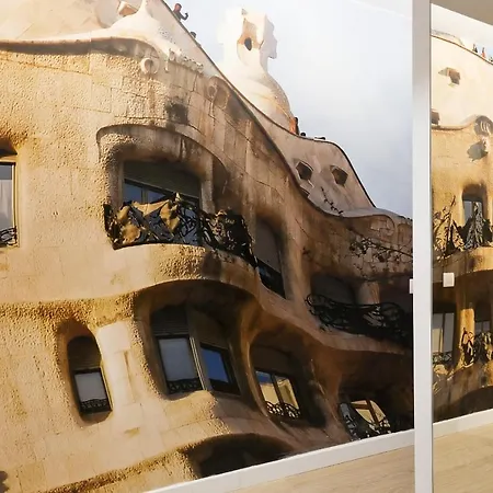 Ola Living Santa Anna Barcelona