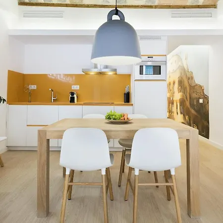 Ola Living Santa Anna Apartment