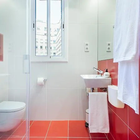 Ola Living Santa Anna Apartment