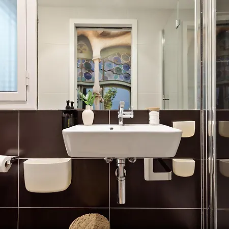 Ola Living Santa Anna Barcelona
